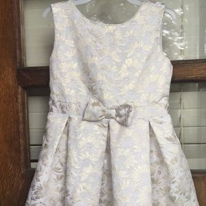 Girls 5t Carter’s formal “dressy” dress